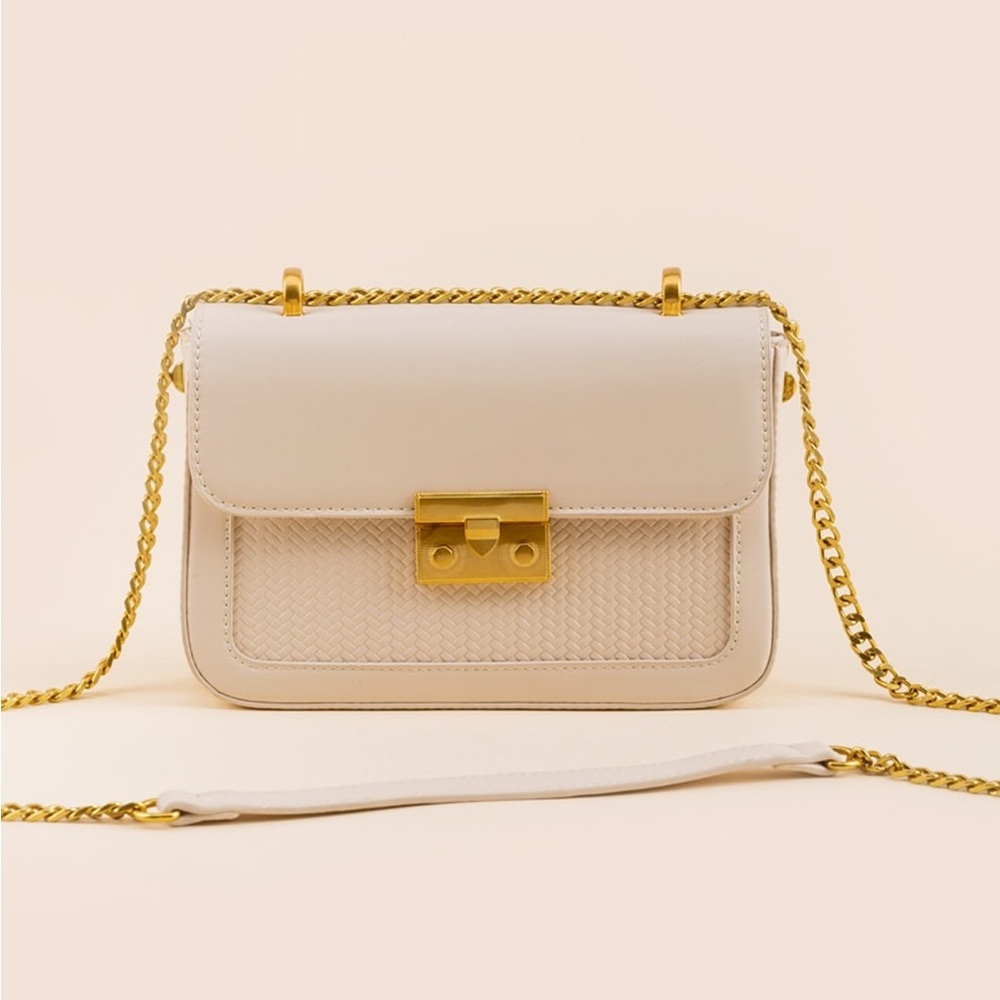 Francesca’s Jeanetta Mini Woven Crossbody Bag